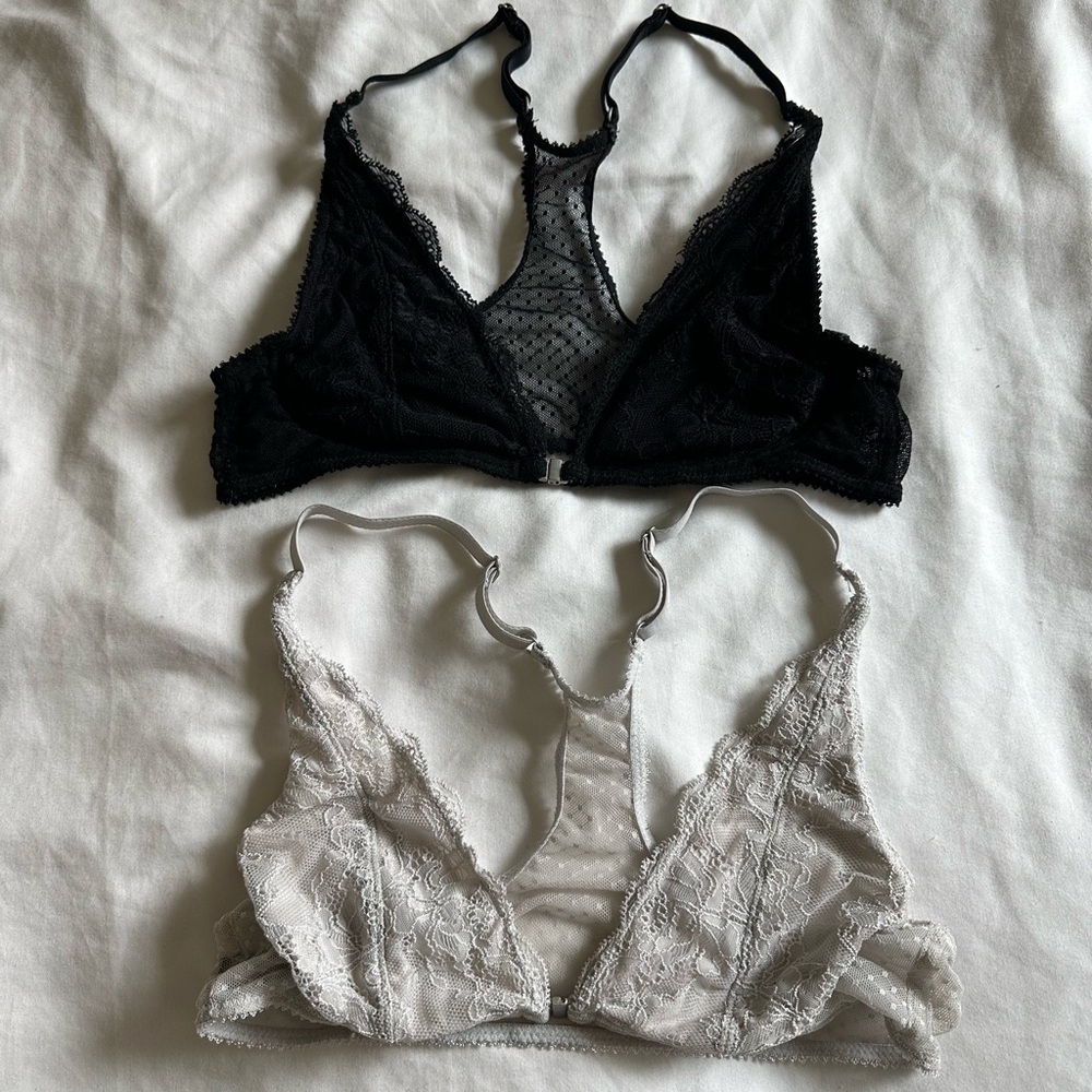 Urban Outfitters Out From Under Audrina High Point Bralette Bundle Black & White